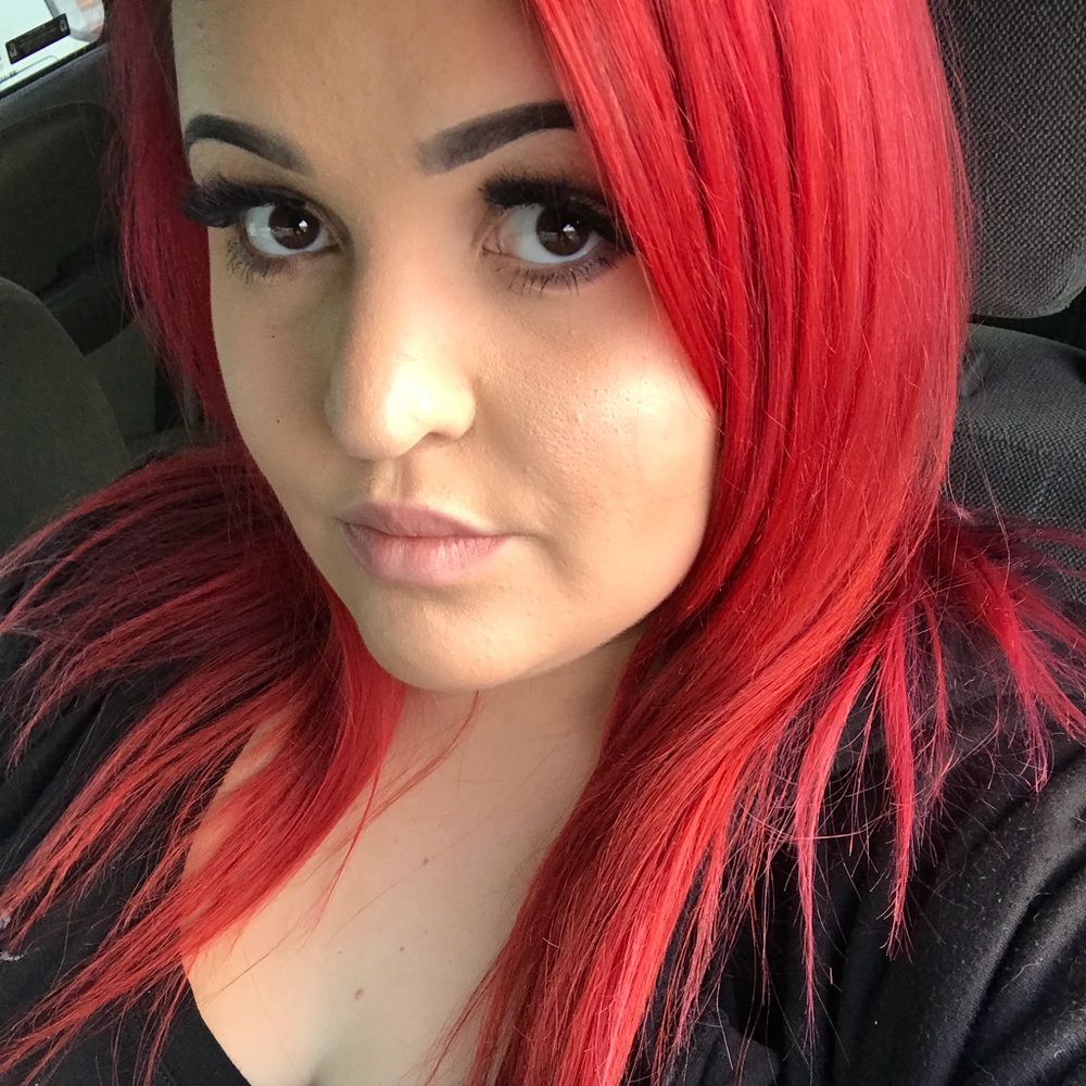 Meet your Posher, Whitney